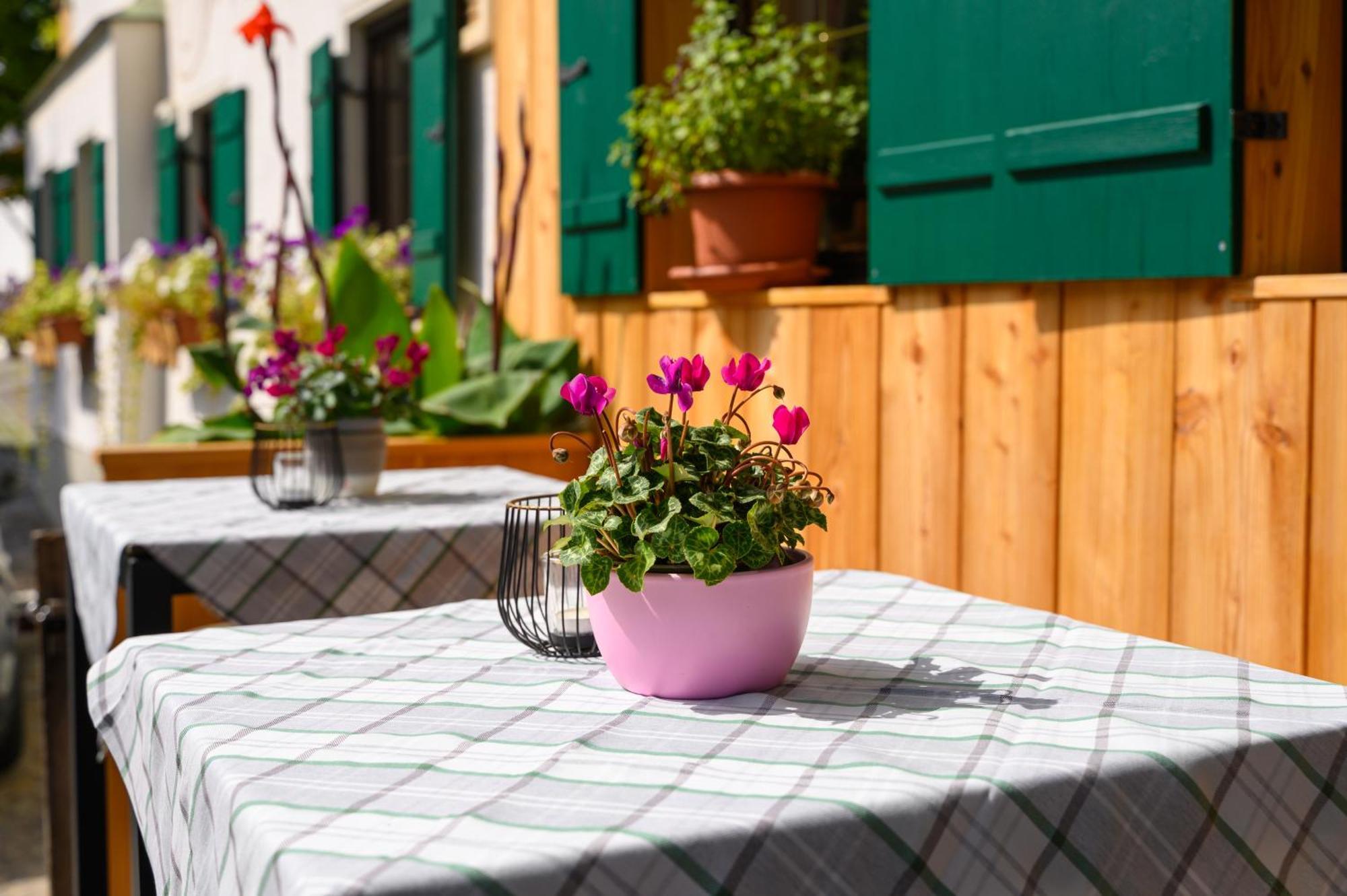 Hotel Restaurant Frühlingsgarten Fussen Bagian luar foto